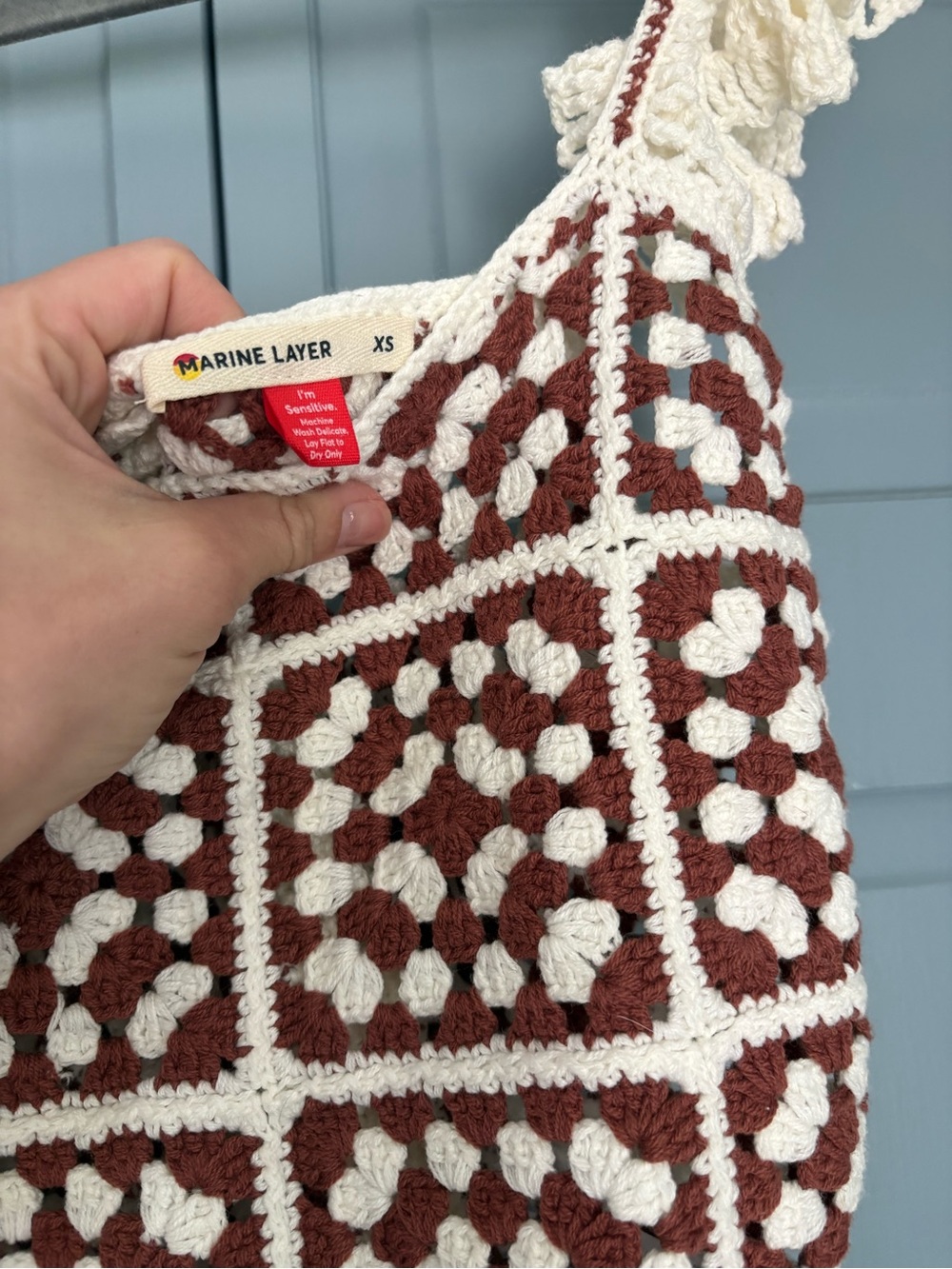 Marine Layer Crochet Button Tank in Rust and Cream - Picture 3 of 3